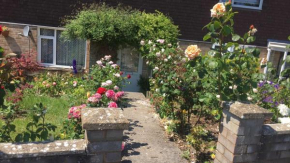 Captivating 2-Bed House in Amesbury Salisbury